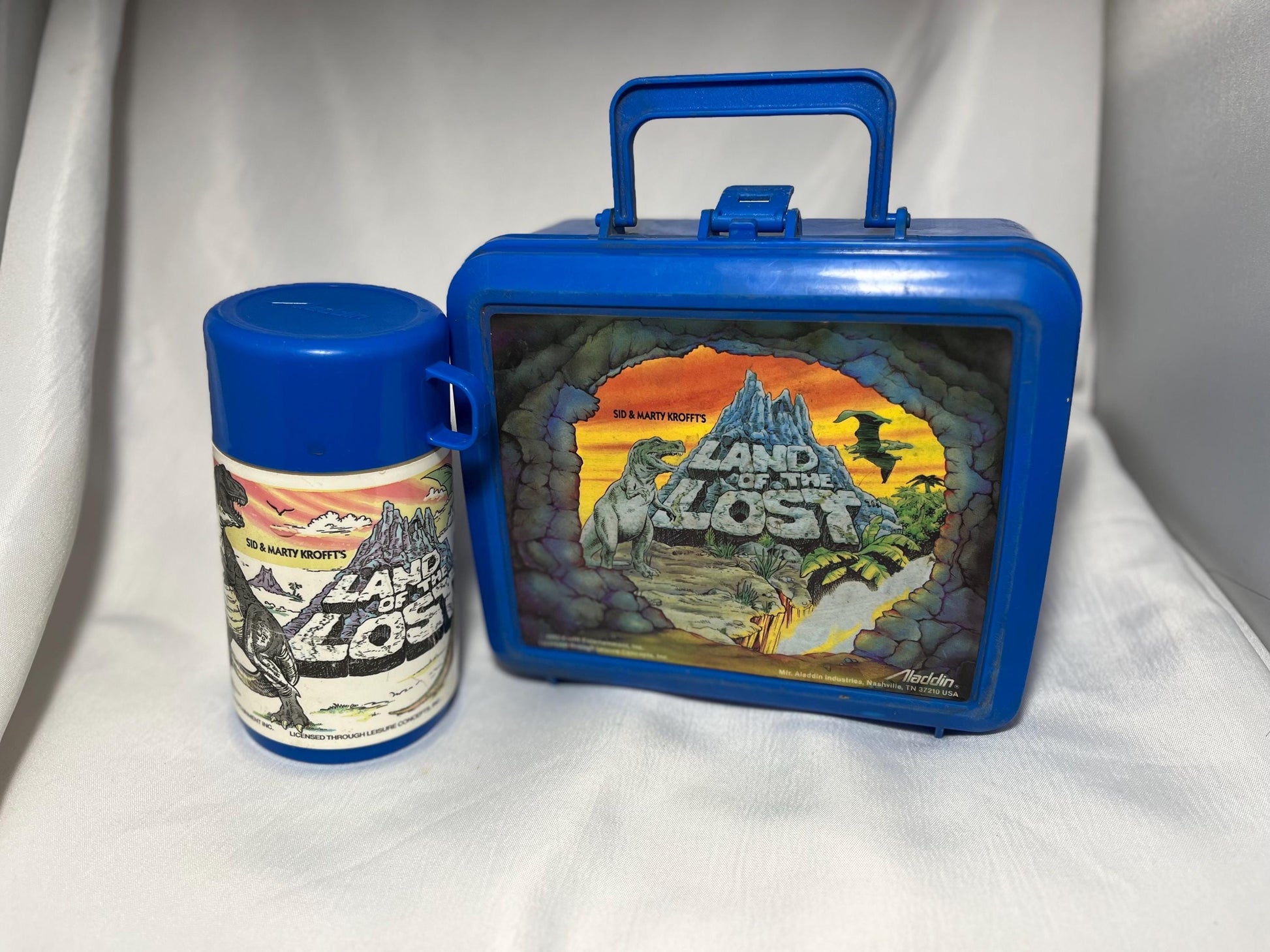 Retro Land of the Lost 1992 Lunch Box and Thermos, TV Show Merchandise, 90s Nostalgia, Krofft Lunch Box