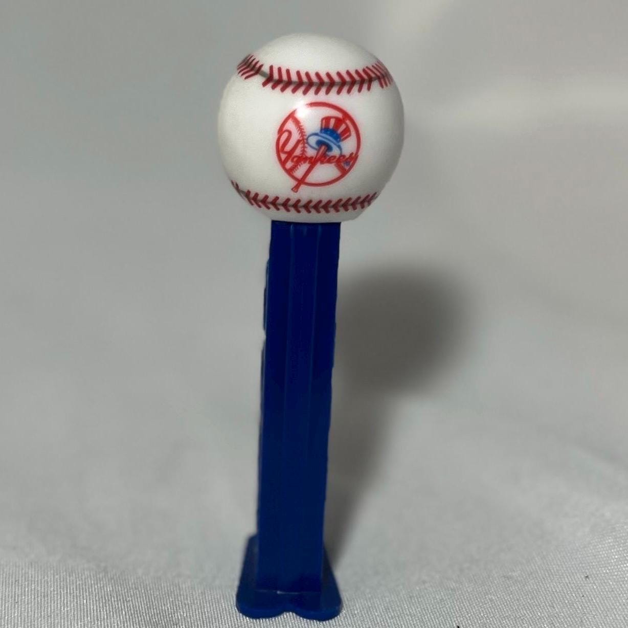 Vintage New York Yankees Pez Dispenser, Nostalgic Candy Holder, Collectible Baseball Gift