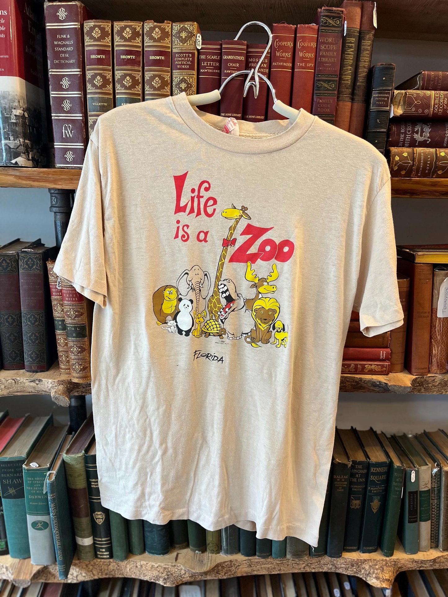 Vintage Life is a Zoo Florida Tee 1987, Graphic T-shirt, Retro 80s Fashion Shirt, Animal Lover Gift