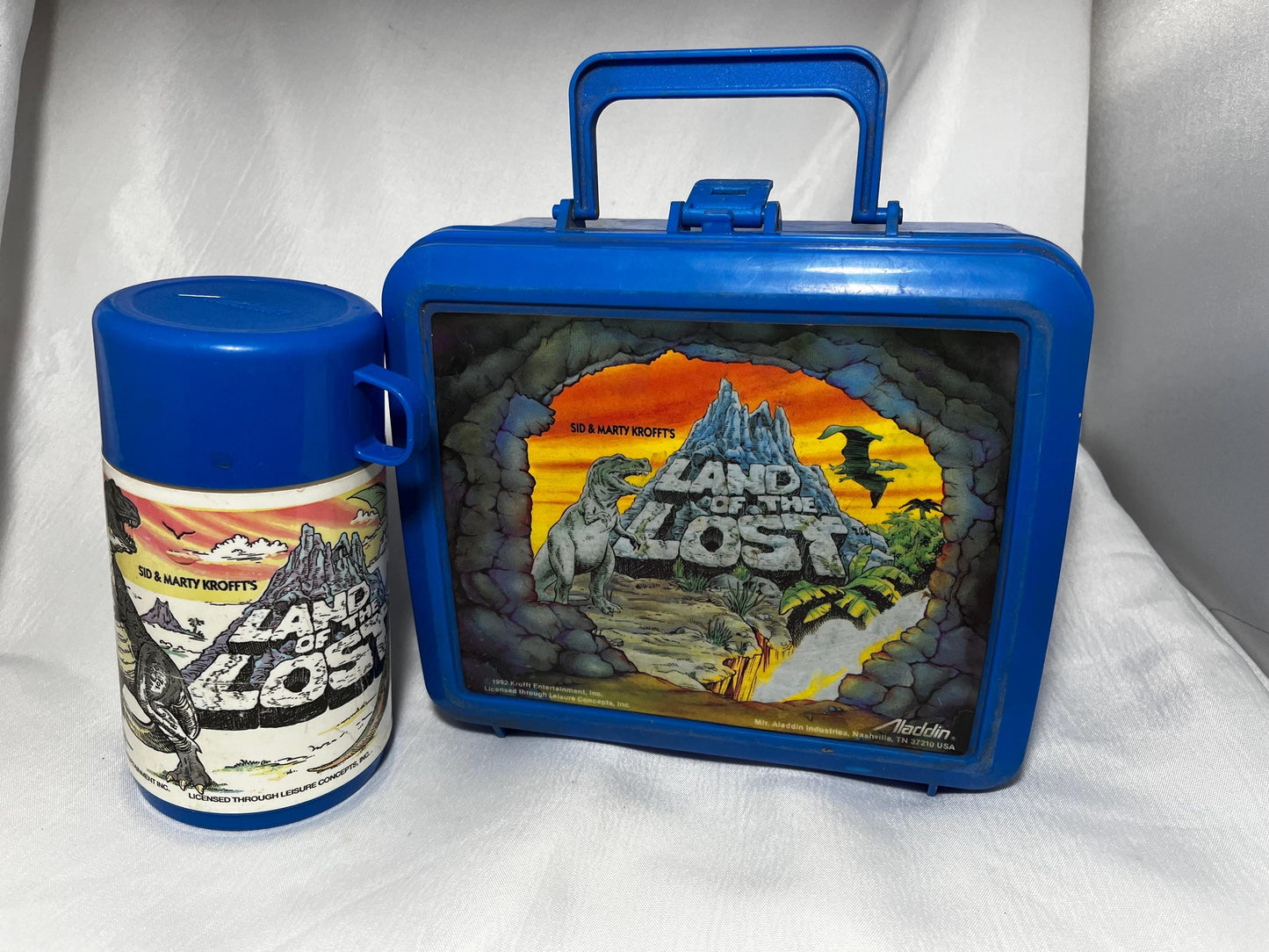 Retro Land of the Lost 1992 Lunch Box and Thermos, TV Show Merchandise, 90s Nostalgia, Krofft Lunch Box