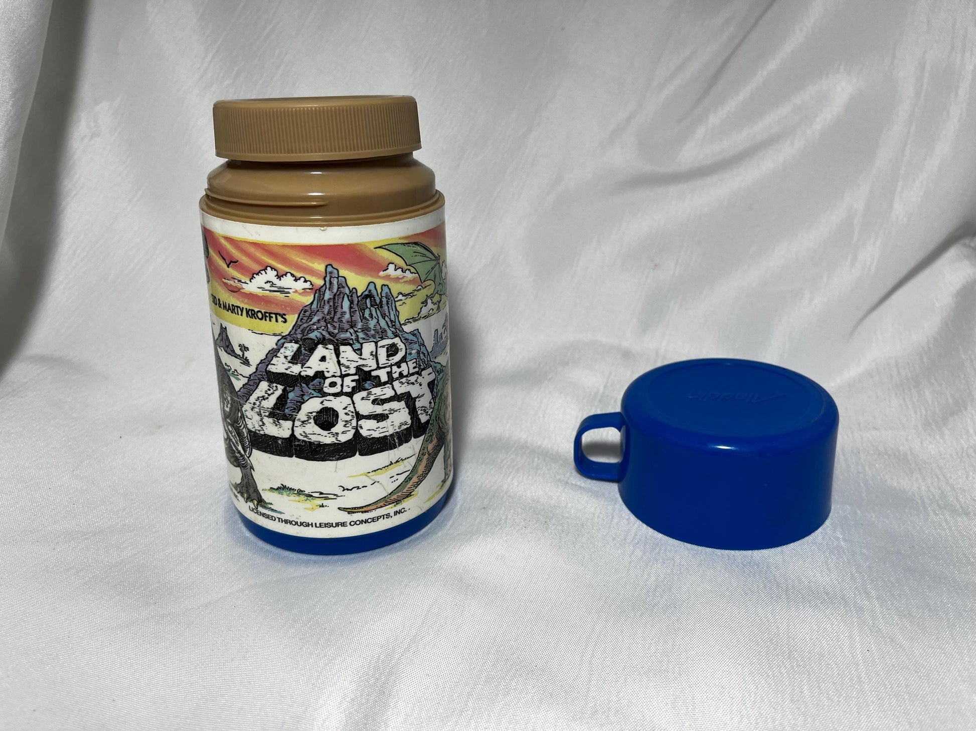 Retro Land of the Lost 1992 Lunch Box and Thermos, TV Show Merchandise, 90s Nostalgia, Krofft Lunch Box