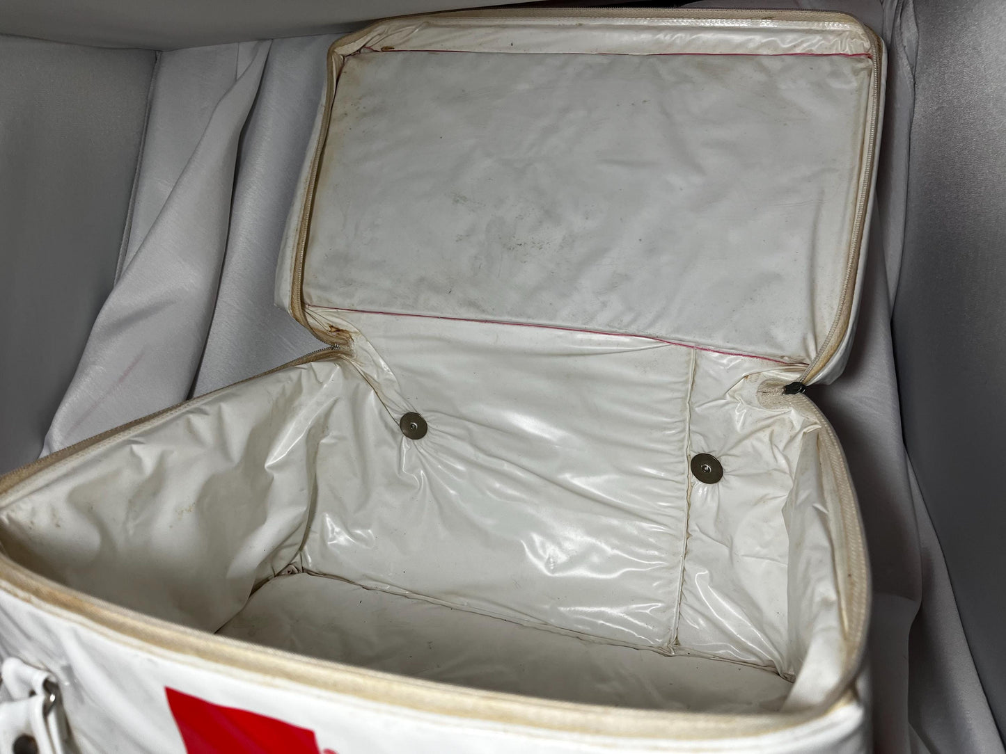 Michelob Beer Soft Shell Cooler Bag 1980s, Insulated Portable Cooler, Zipper & Handles
