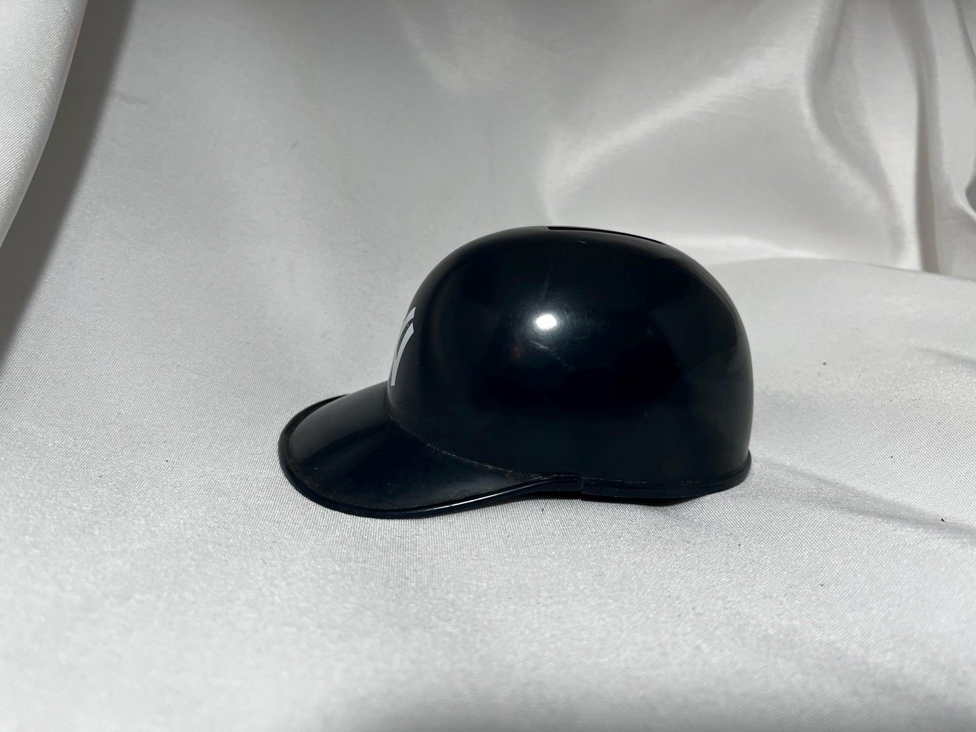 Vintage New York Yankees 1973 Hat Coin Bank, Baseball Memorabilia, 70s Piggy Bank Collectible