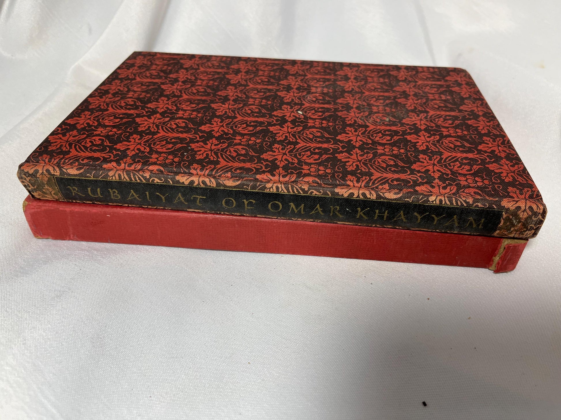Rubáiyát of Omar Khayyám 1947 Hardcover, Edward FitzGerald Translation, English US Edition, 13th Century Poetry