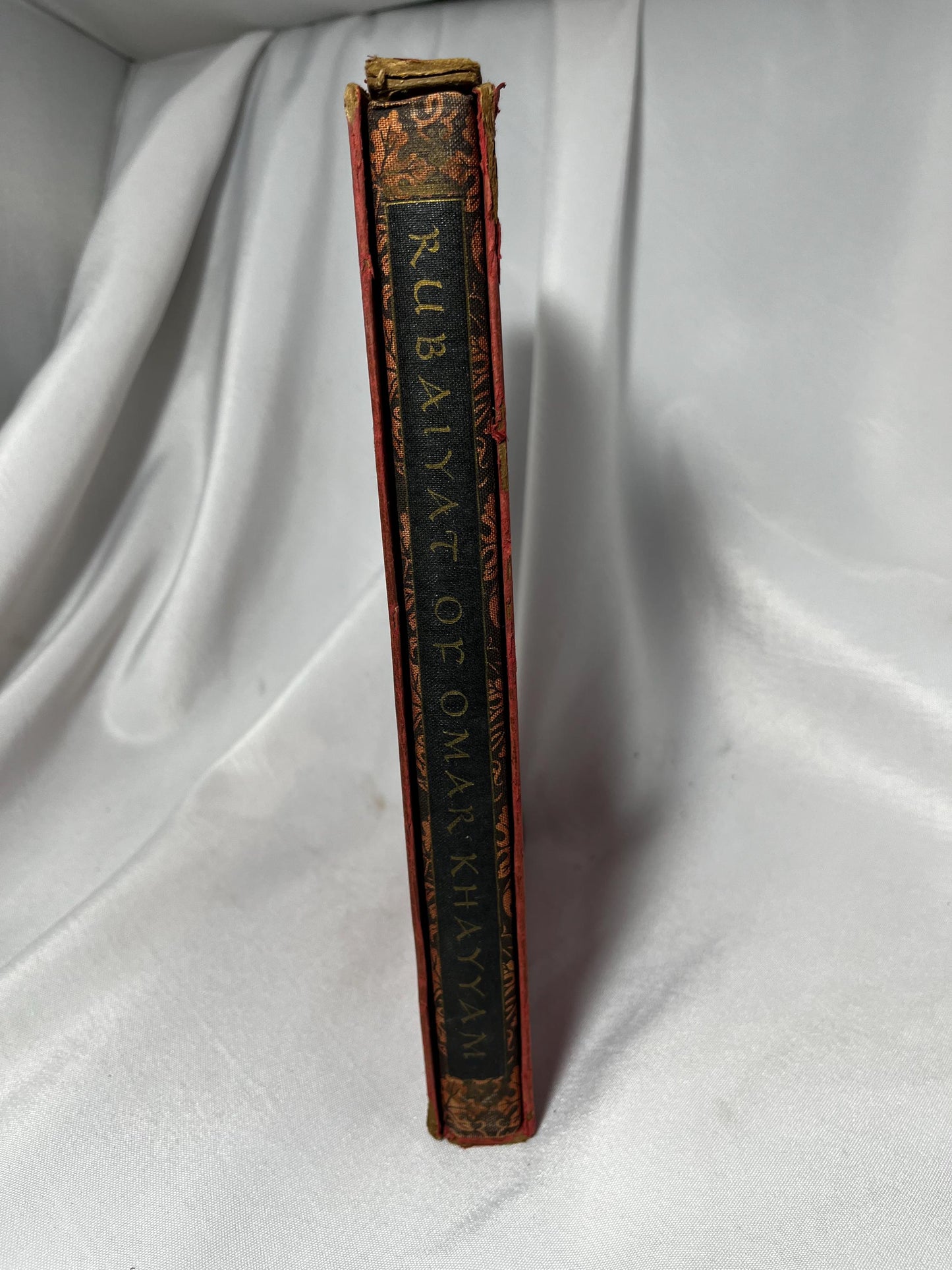 Rubáiyát of Omar Khayyám 1947 Hardcover, Edward FitzGerald Translation, English US Edition, 13th Century Poetry