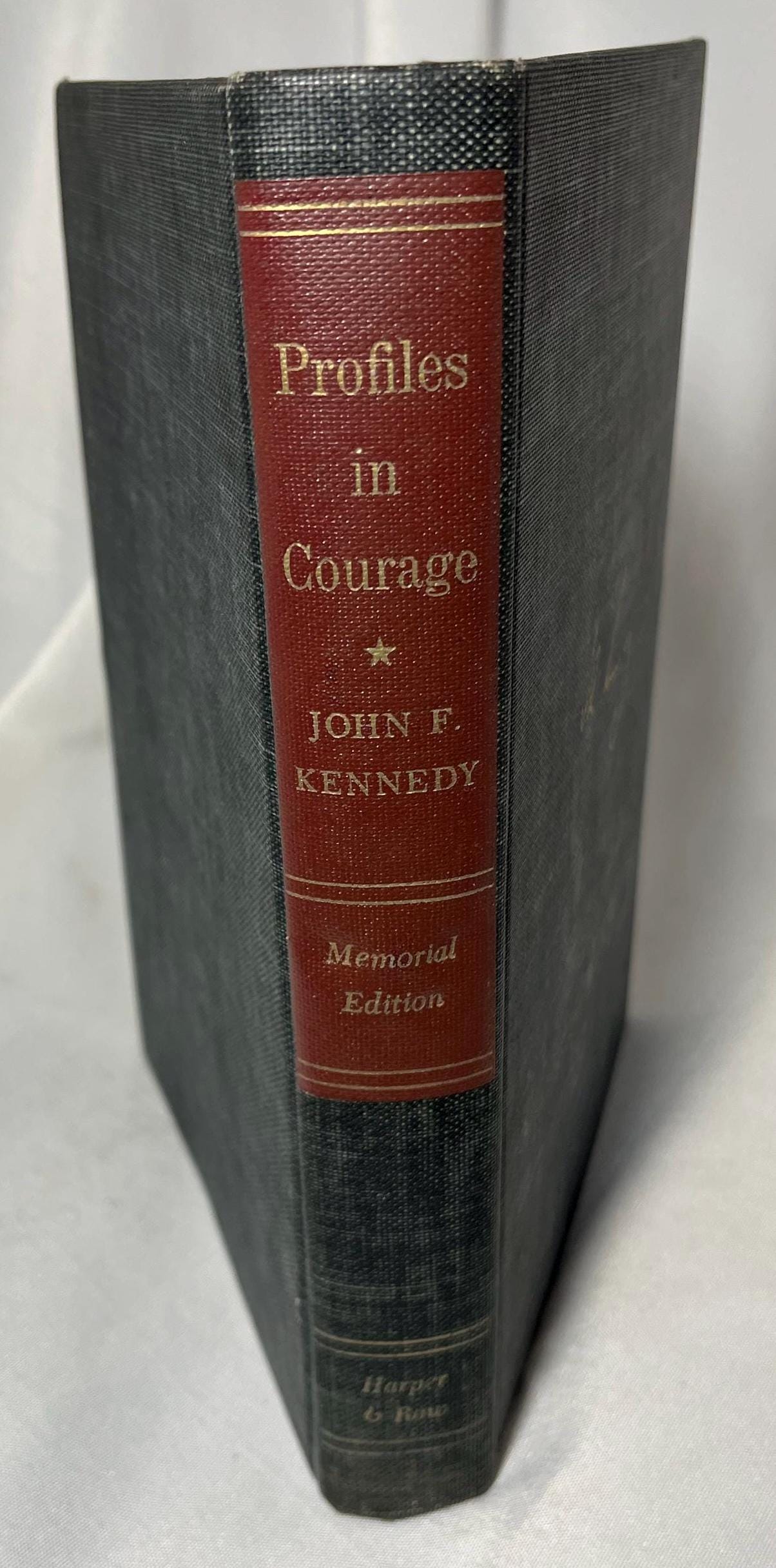 Vintage "Profiles in Courage" JFK Book Memorial Edition, Presidential History 1956, Collectible