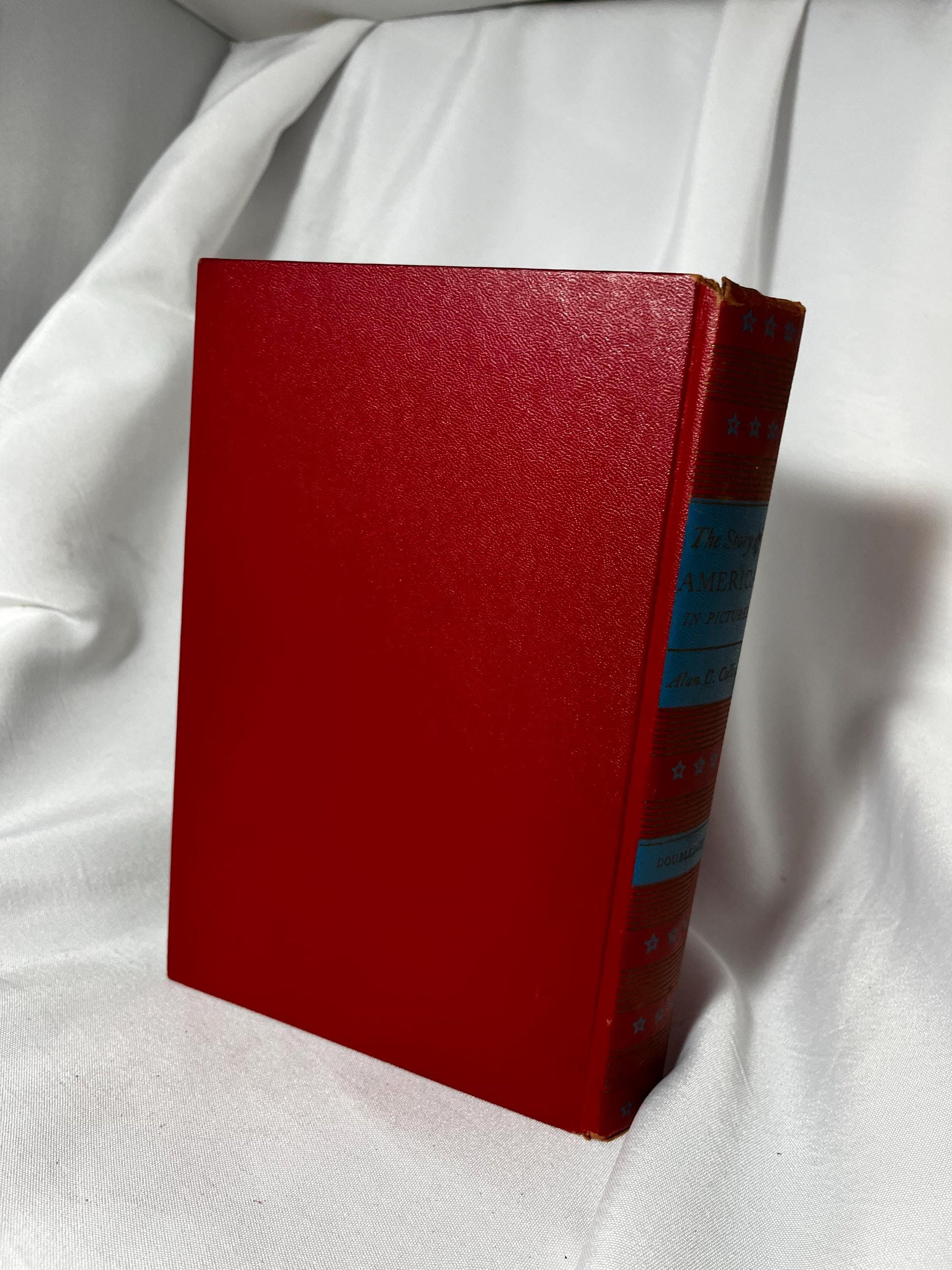 Vintage America in Pictures Hardcover Book 1953, USA Photography Collection by Alan C. Collins