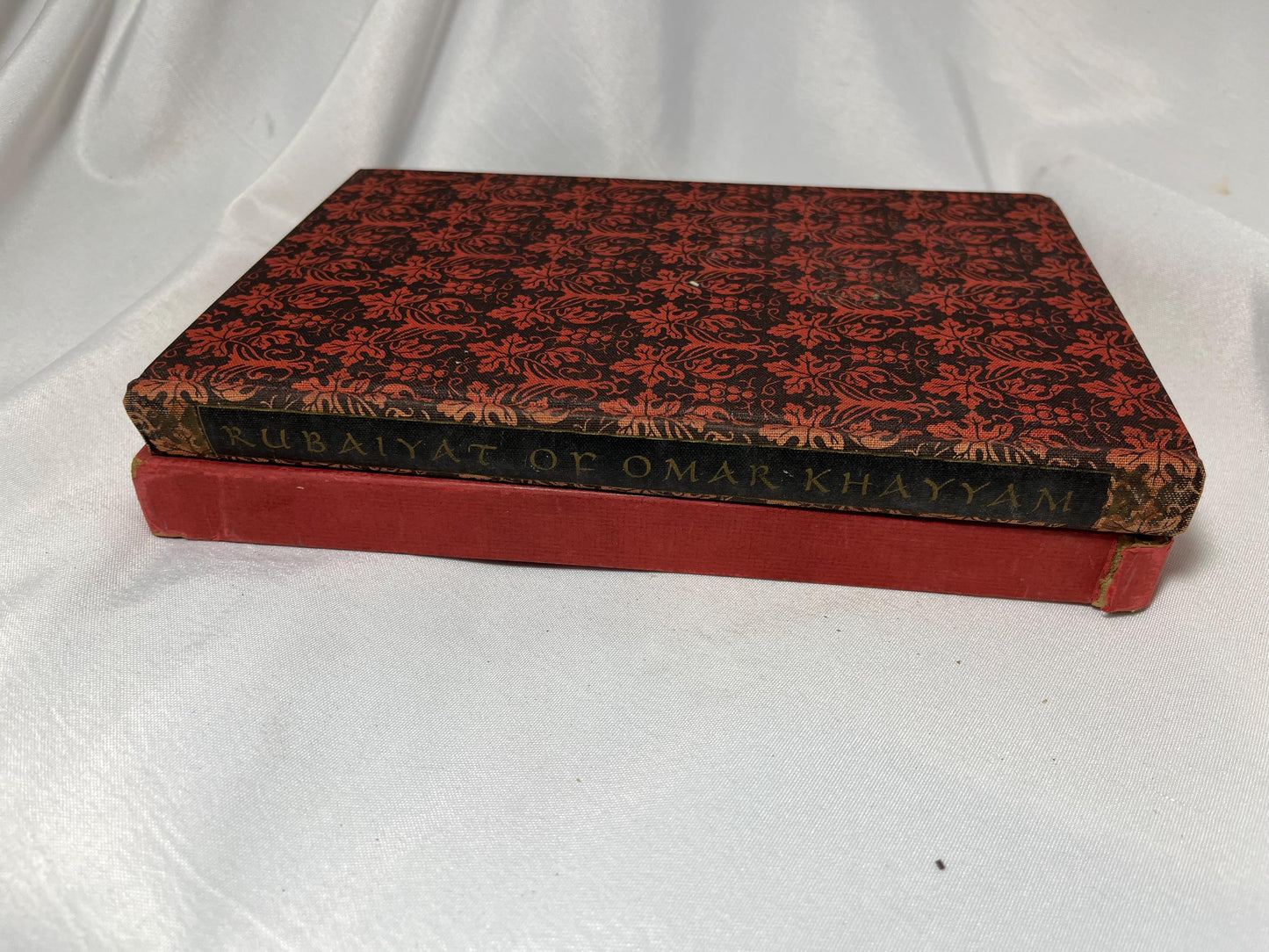 Rubáiyát of Omar Khayyám 1947 Hardcover, Edward FitzGerald Translation, English US Edition, 13th Century Poetry