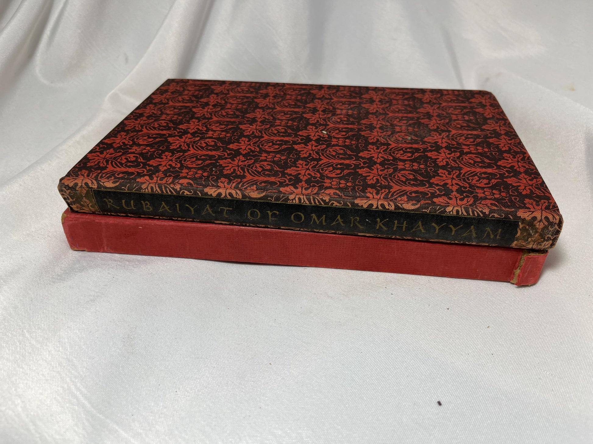 Rubáiyát of Omar Khayyám 1947 Hardcover, Edward FitzGerald Translation, English US Edition, 13th Century Poetry
