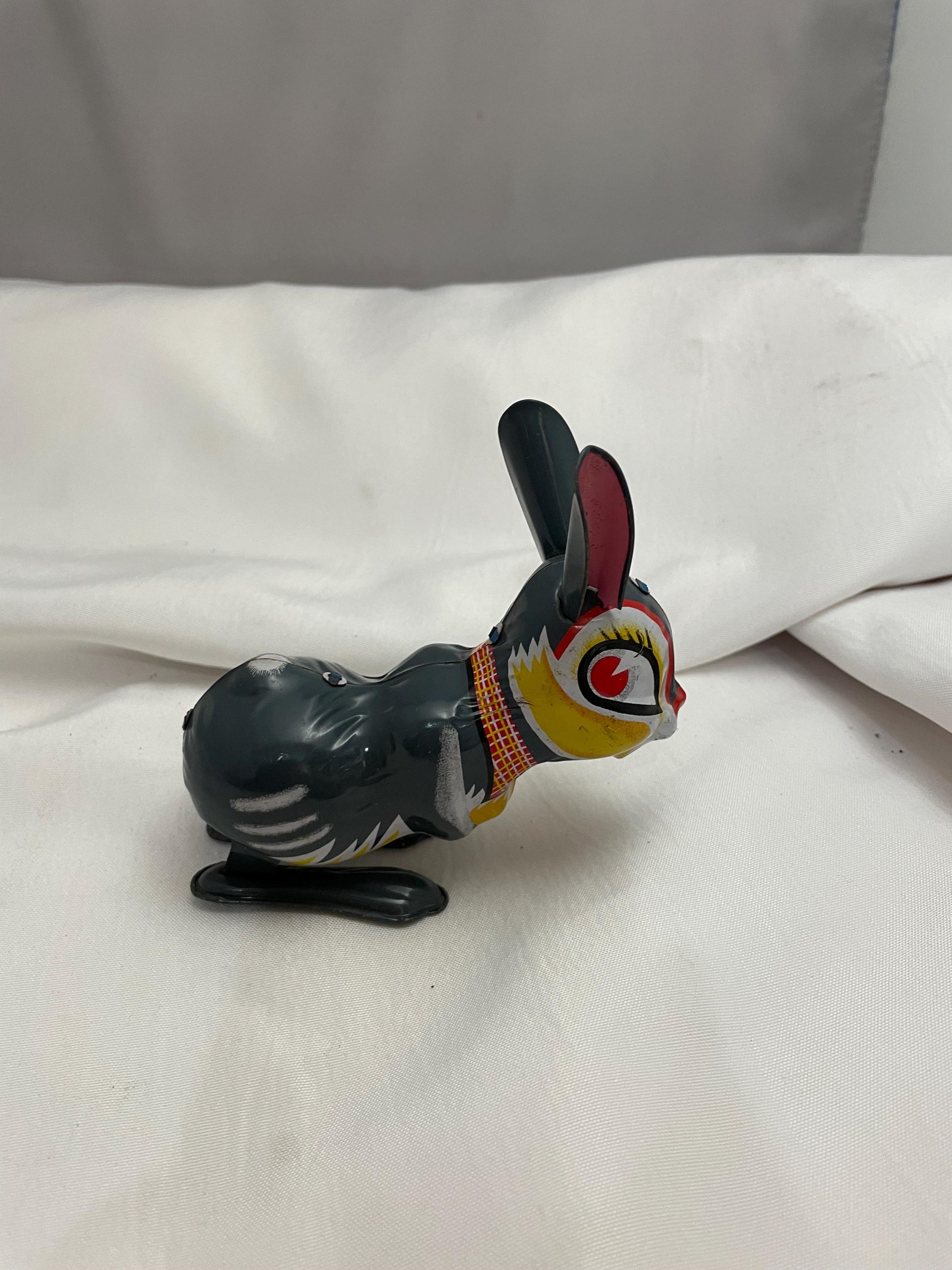 vintage tin toy wind up hopping rabbit