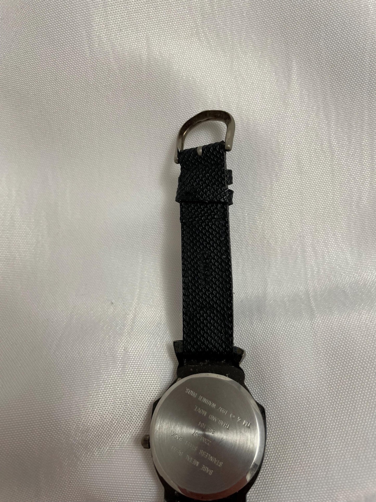 1997 Warner Bros. Looney Tunes Marvin the Martian Helmet wrist watch in working condition.