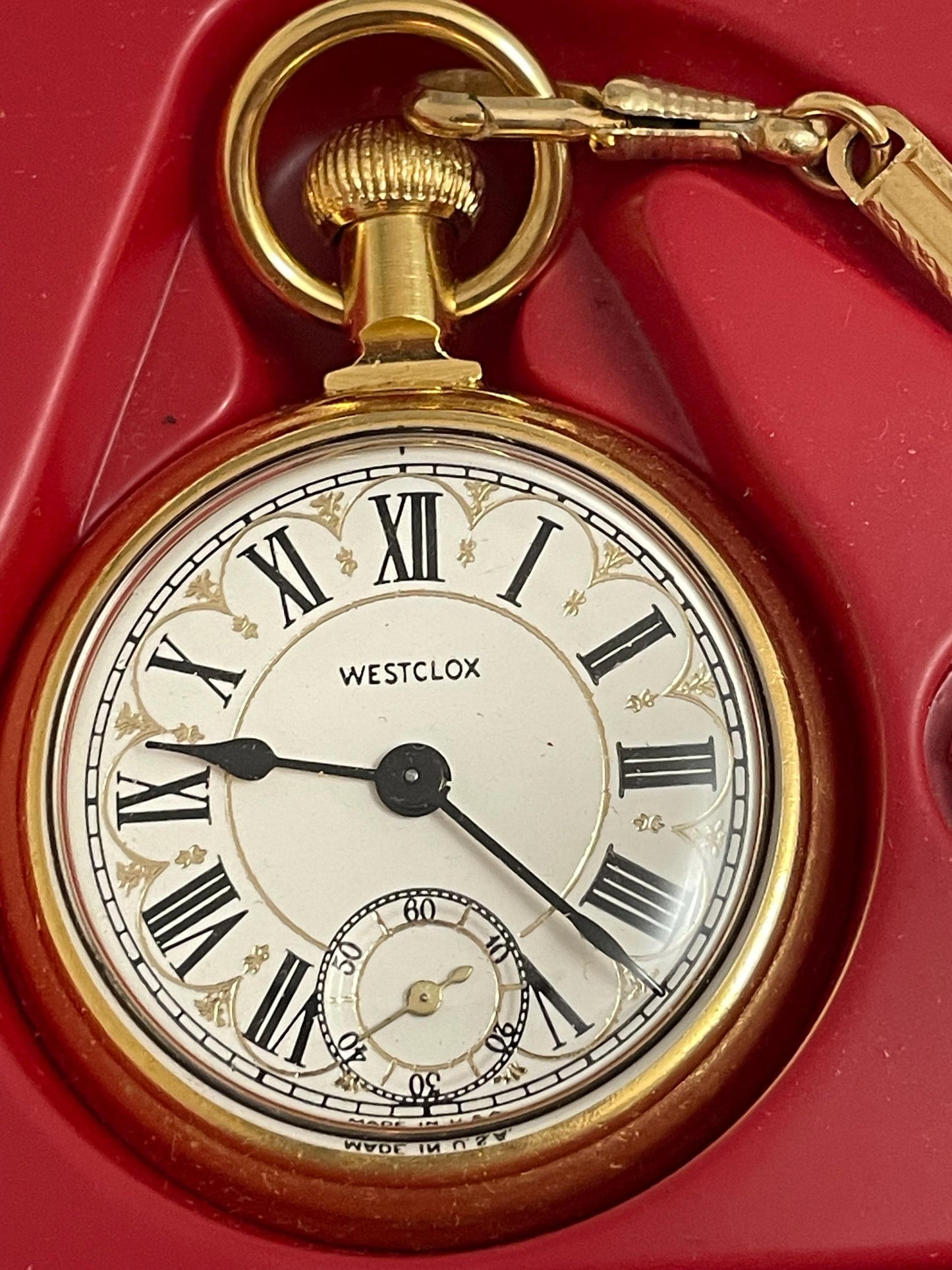 Vintage 1977 Westclox The Conductor Pocket watch W/chain.