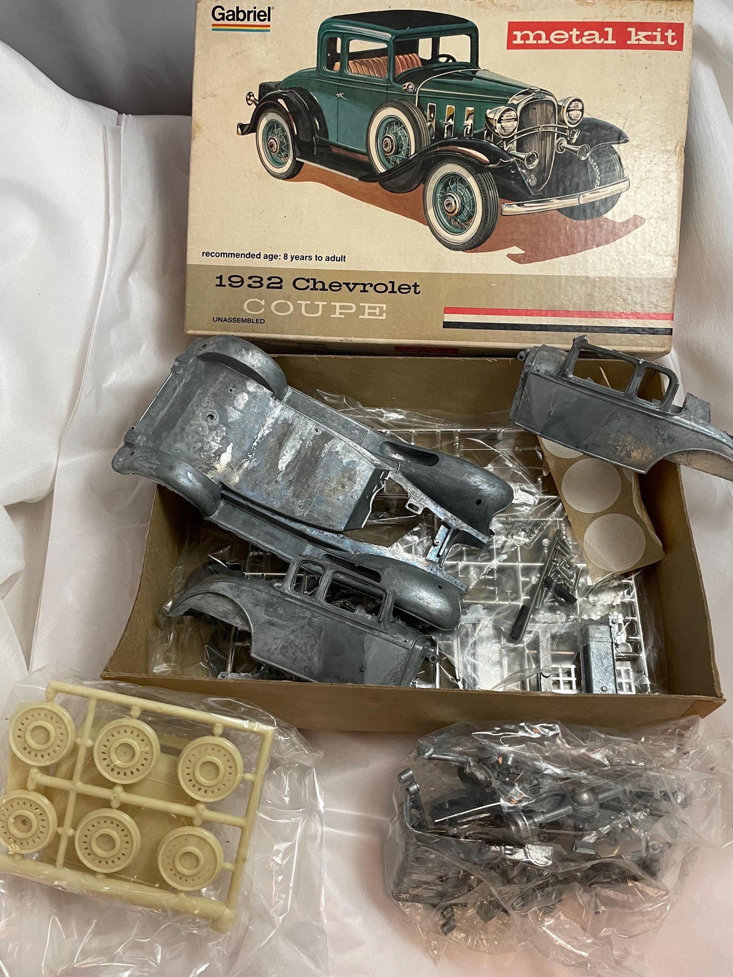 Gabriel Metal Vintage Model Car kit . 1932 Chevy Coupe Scale model.