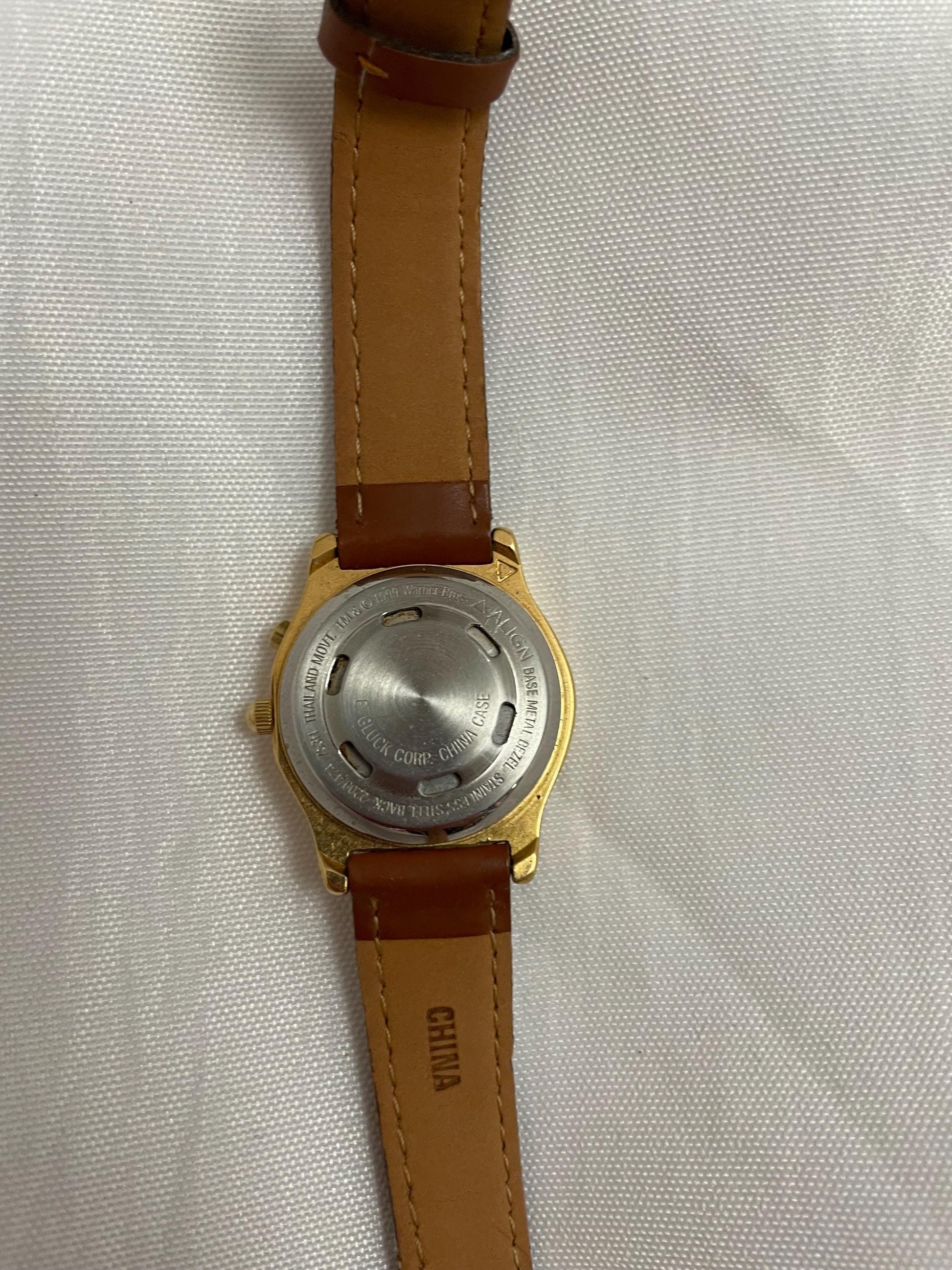 Vintage collectible Looney Tunes Tweety Bird Musical Looney Tunes Logo, leather wristband watch.