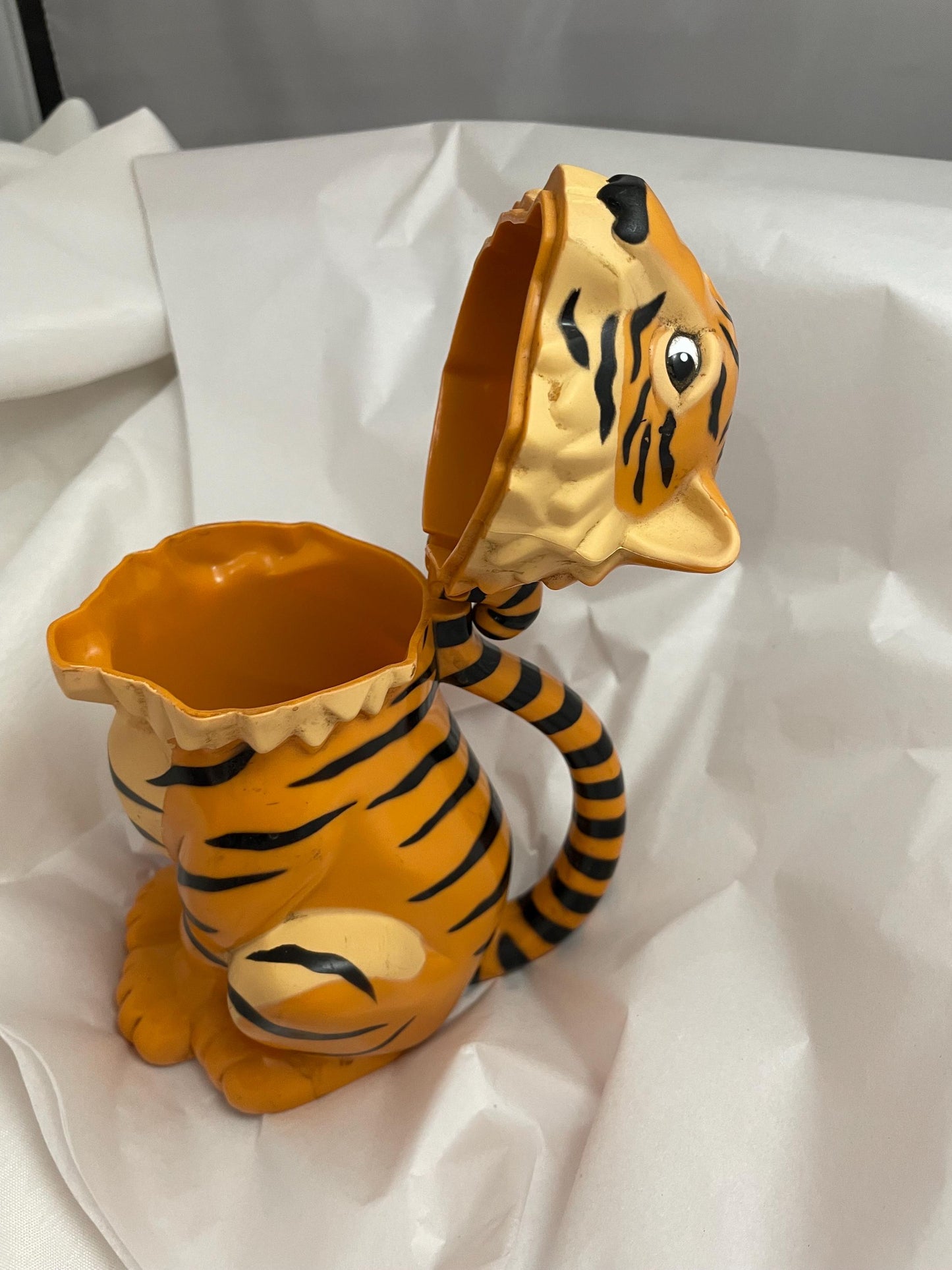 Ringling Bros. Circus Tiger Mug/cup Barnum and Bailey.