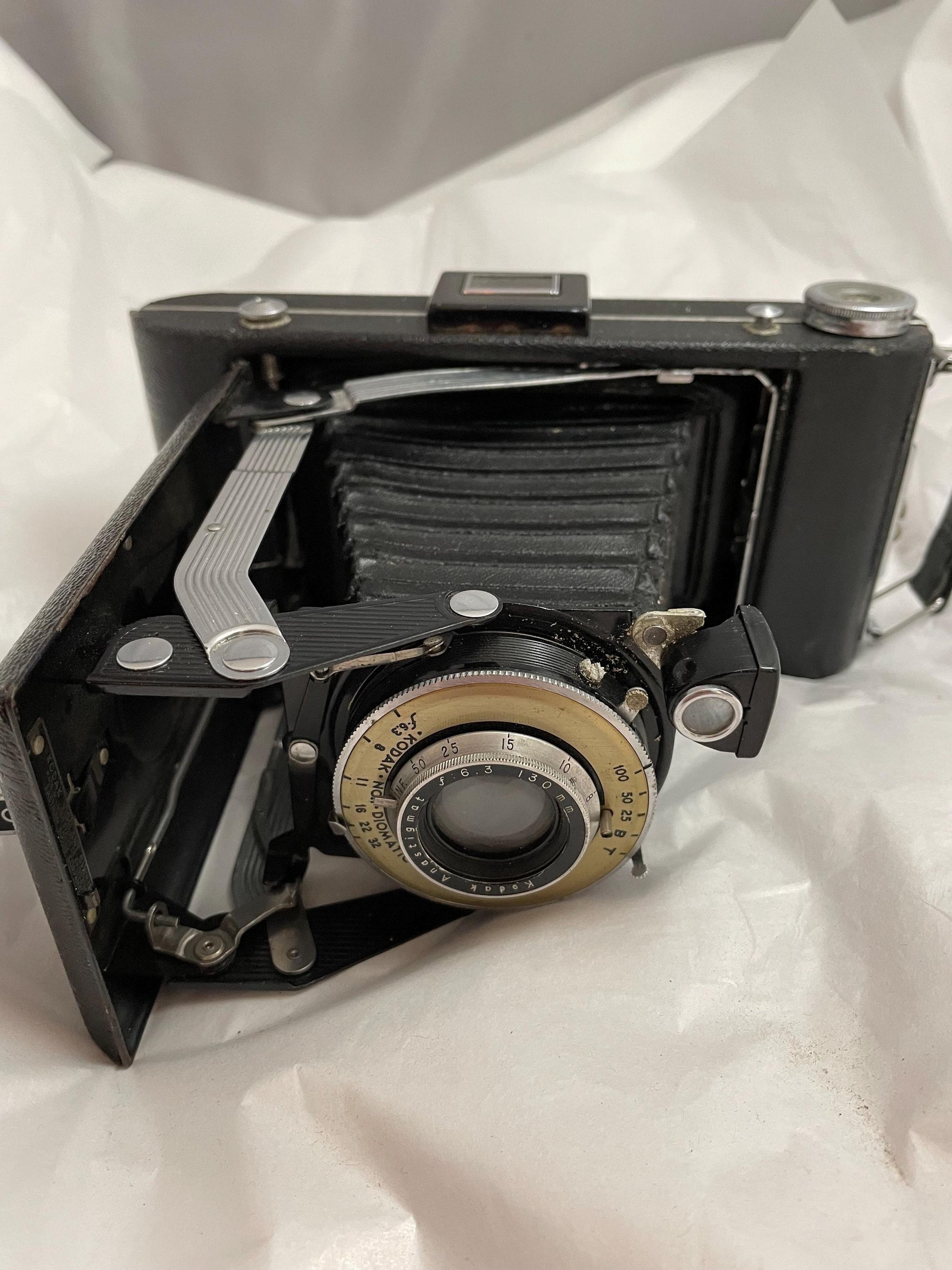 Vintage Kodak Jiffy 6-16 Camera w/ Twinder lens.