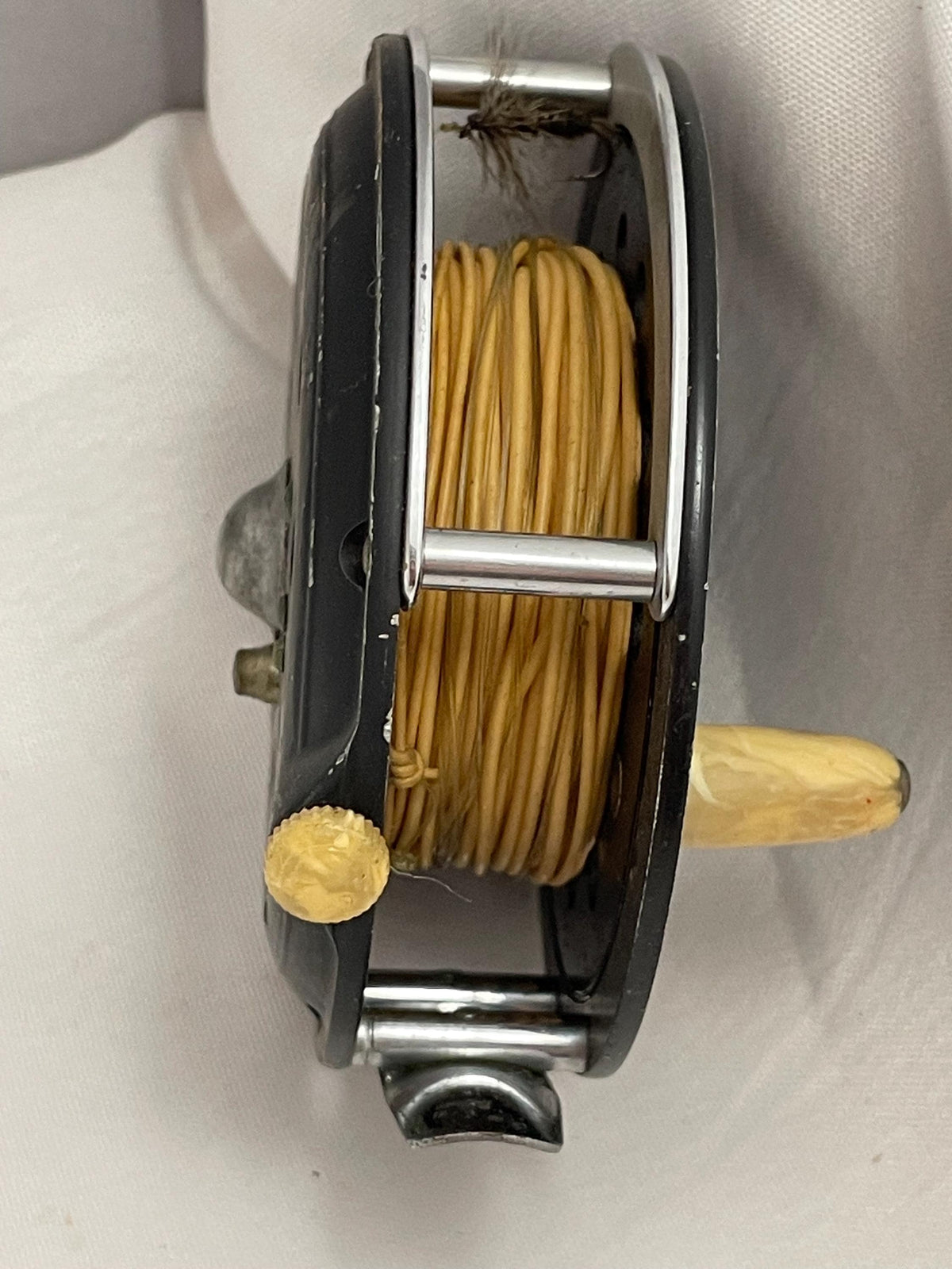 Vintage pflueger Medalist 1495 Fishing reel.