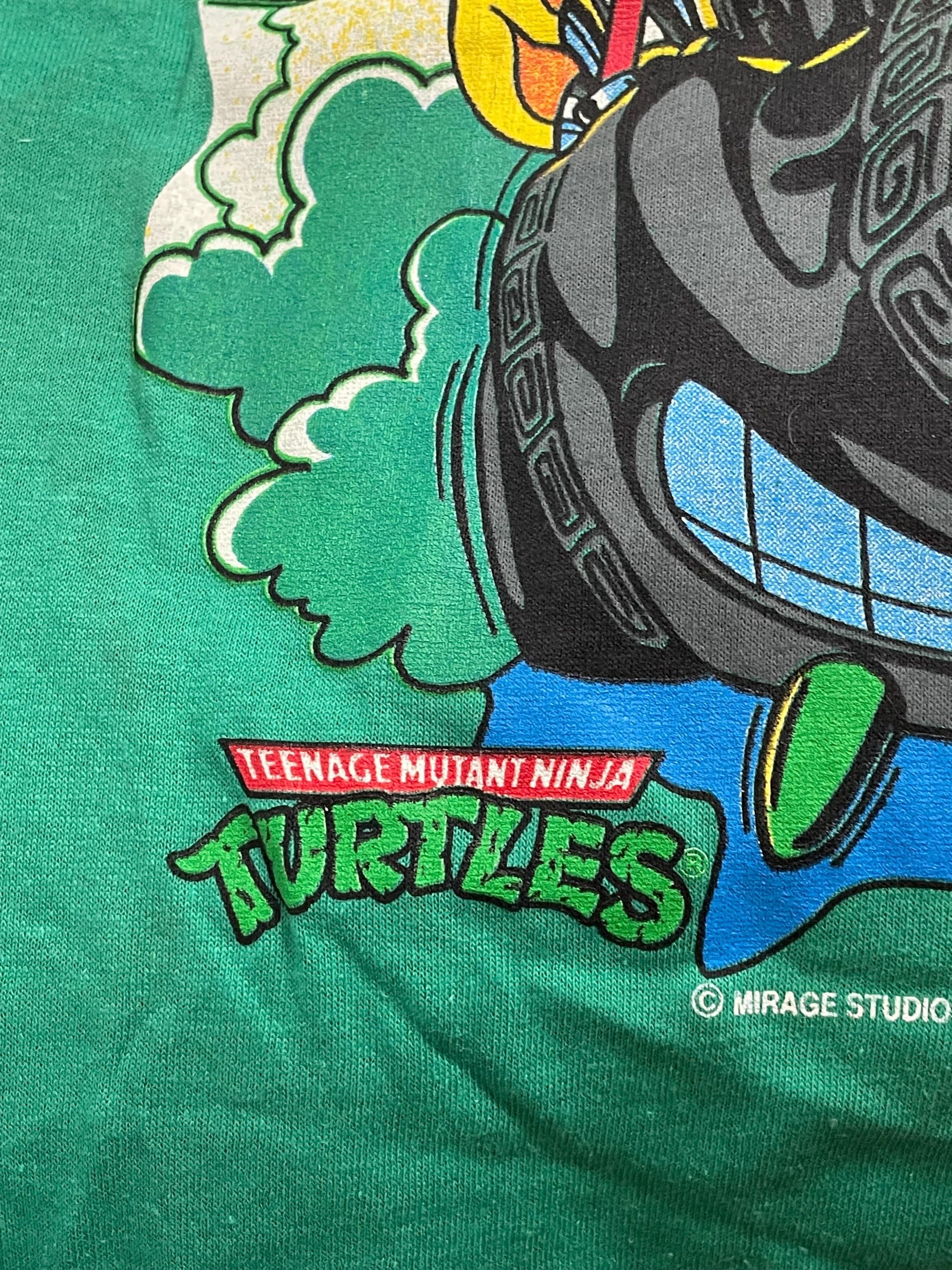 Teenage Mutant Ninja Turtles Collectible T shirt. child medium.