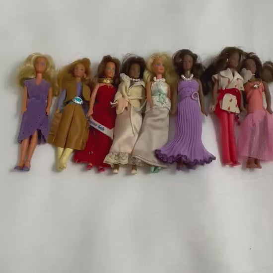 Vintage Kenner Glamour Gals collectibles . Poseable and Bendable dolls. 30.00 each or all 8 for 200.00.