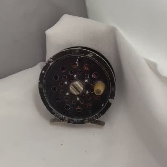 Vintage Pflueger Gem 2094 Fly fishing reel.